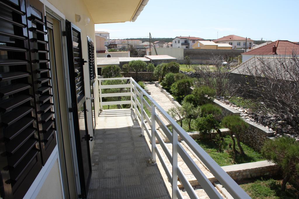 Kuca Za Odmor Laura Apartment Razanac Bagian luar foto