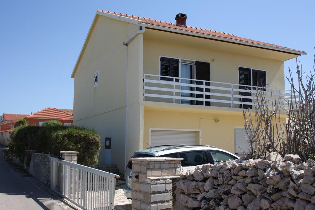 Kuca Za Odmor Laura Apartment Razanac Bagian luar foto